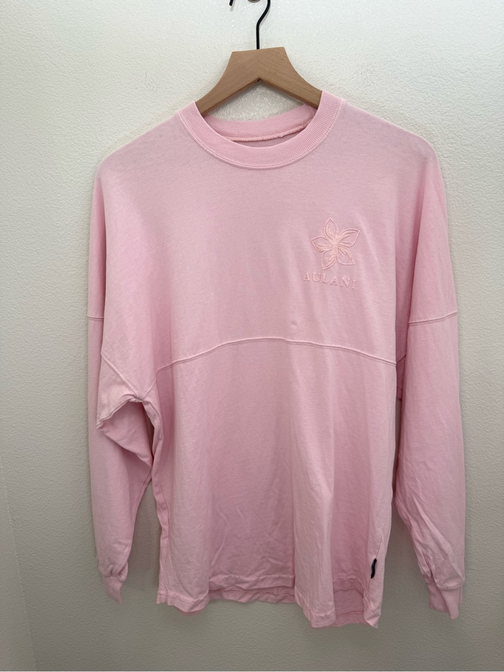 Aulani Hawaii Disney Resort Pink Glitter Shirt XS